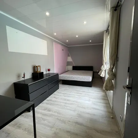 Daire T4 Climatise Avec Piscine