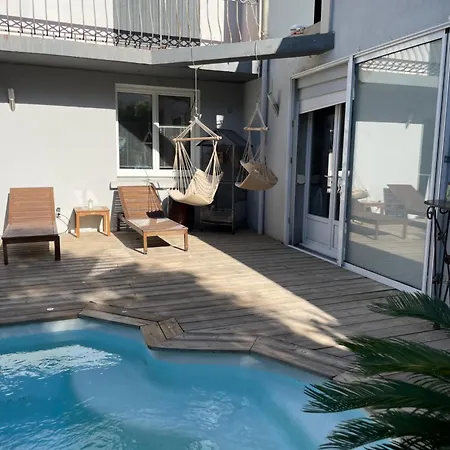Daire T4 Climatise Avec Piscine *